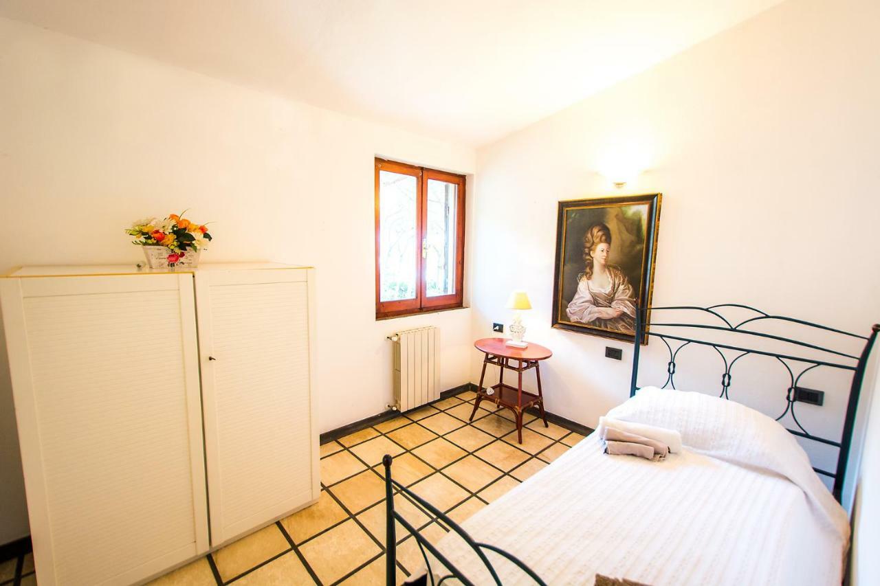 Casa Vacanze Rosa Maria Орозей Екстер'єр фото
